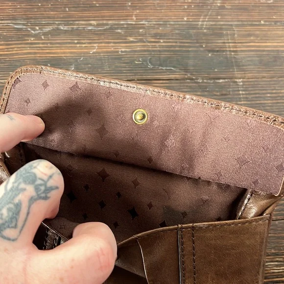 Fossil 1954 Long Live Vintage Leather Wallet - Picture 3 of 5